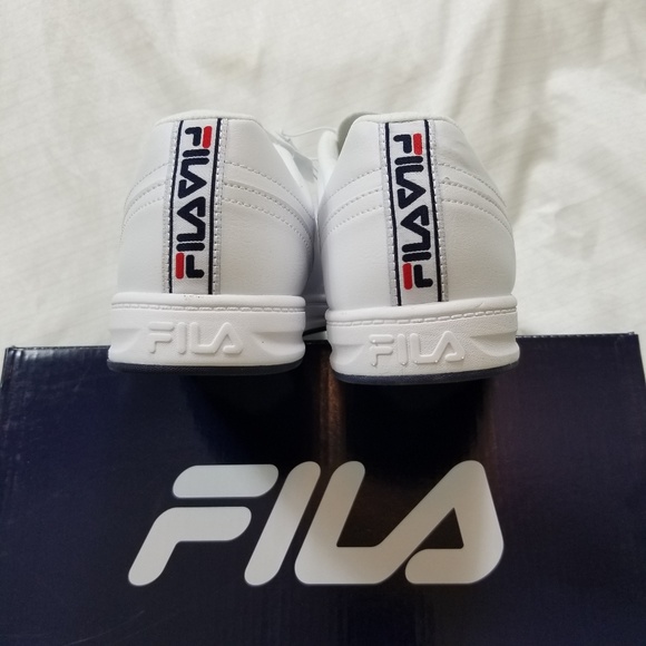 FILA BNIB Leather Tennis Athletic Walking Shoe - Picture 8 of 8